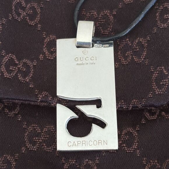 Gucci 925 Sterling Silver Capricorn Dog Tag Leather Cord Unisex Necklace in Box - Picture 2 of 7